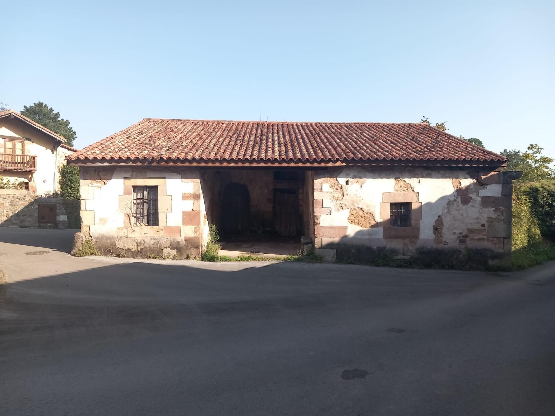 Exterior view of House or chalet for sale in Cabezón de la Sal  with Private garden and Balcony