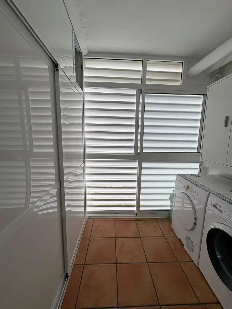 Vista exterior de Pis en venda en Algeciras amb Aire condicionat, Jardí privat i Parquet