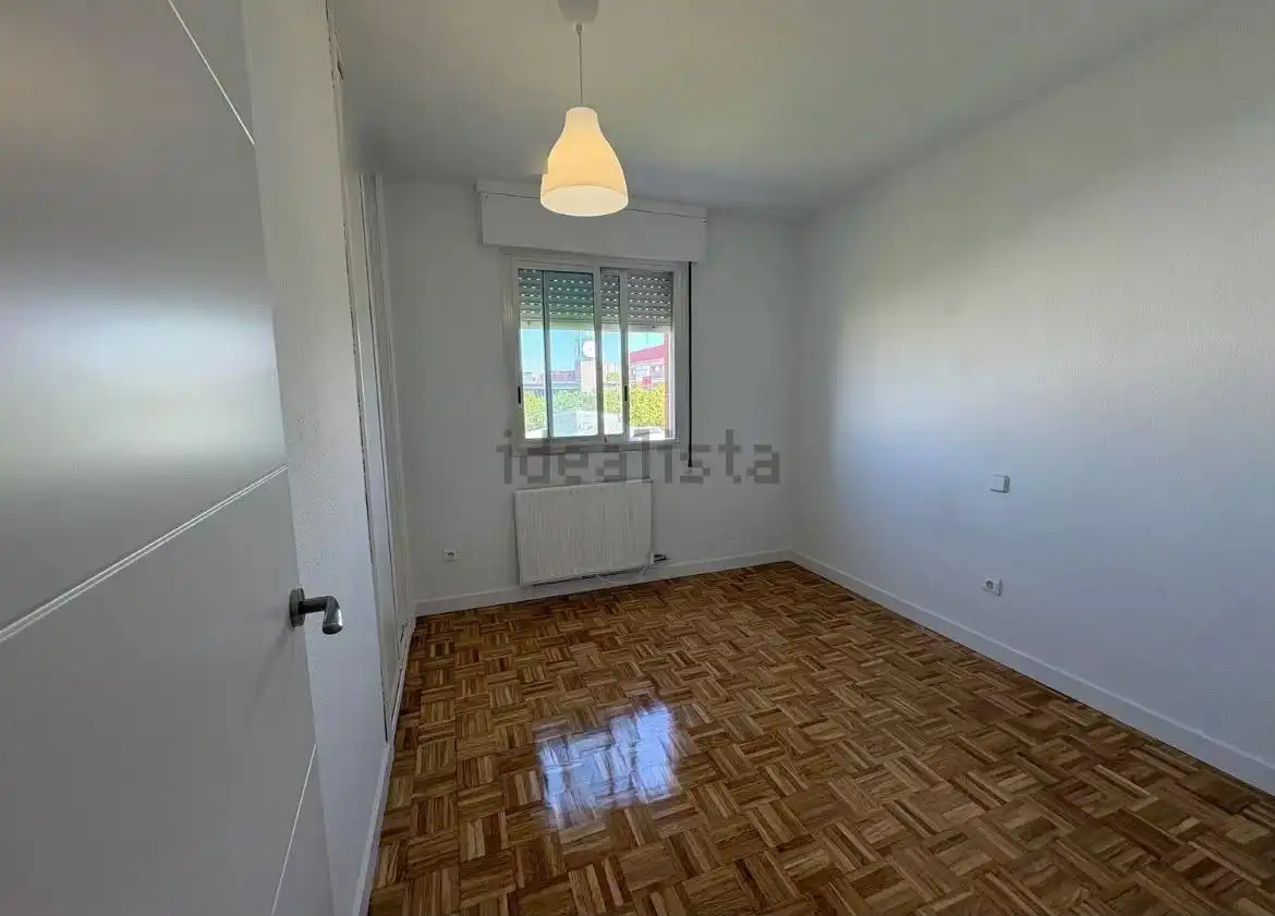 Habitación de Piso de alquiler en Madrid con Aire acondicionado y Balcón
