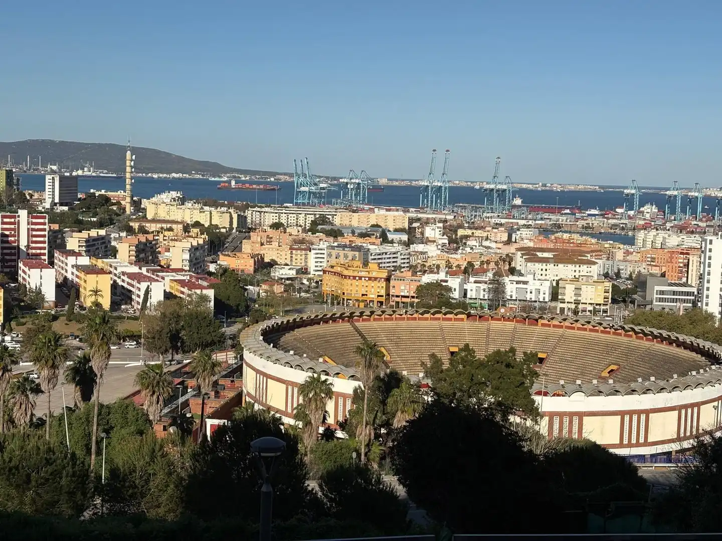 Exterior view of Flat for sale in Algeciras  with Air Conditioner and Heating