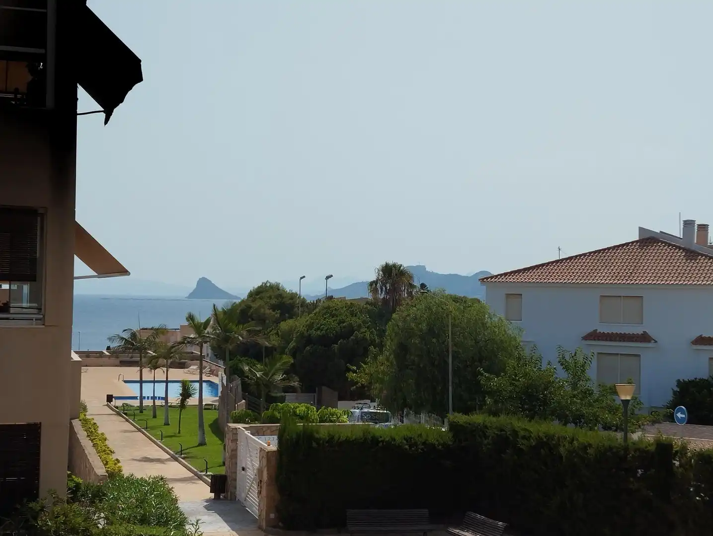 Vista exterior de Pis en venda en Águilas amb Aire condicionat, Calefacció i Jardí privat