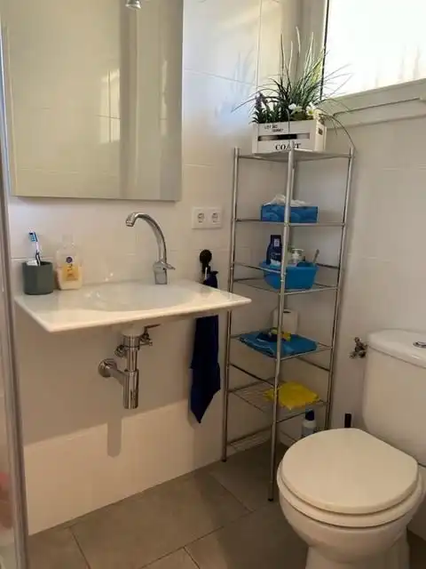 Baño de Apartamento de alquiler en Castell d'Aro, Platja d'Aro i s'Agaró con Terraza, Amueblado y Lavadora