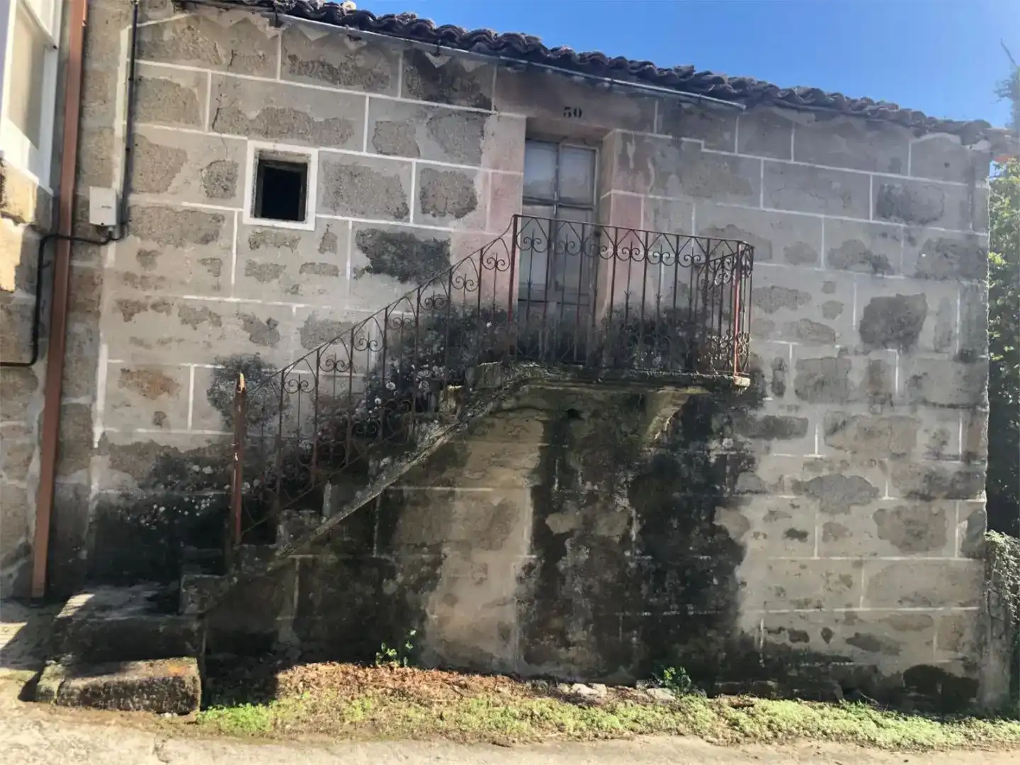 Vista exterior de Finca rústica en venda en Baños de Molgas amb Balcó