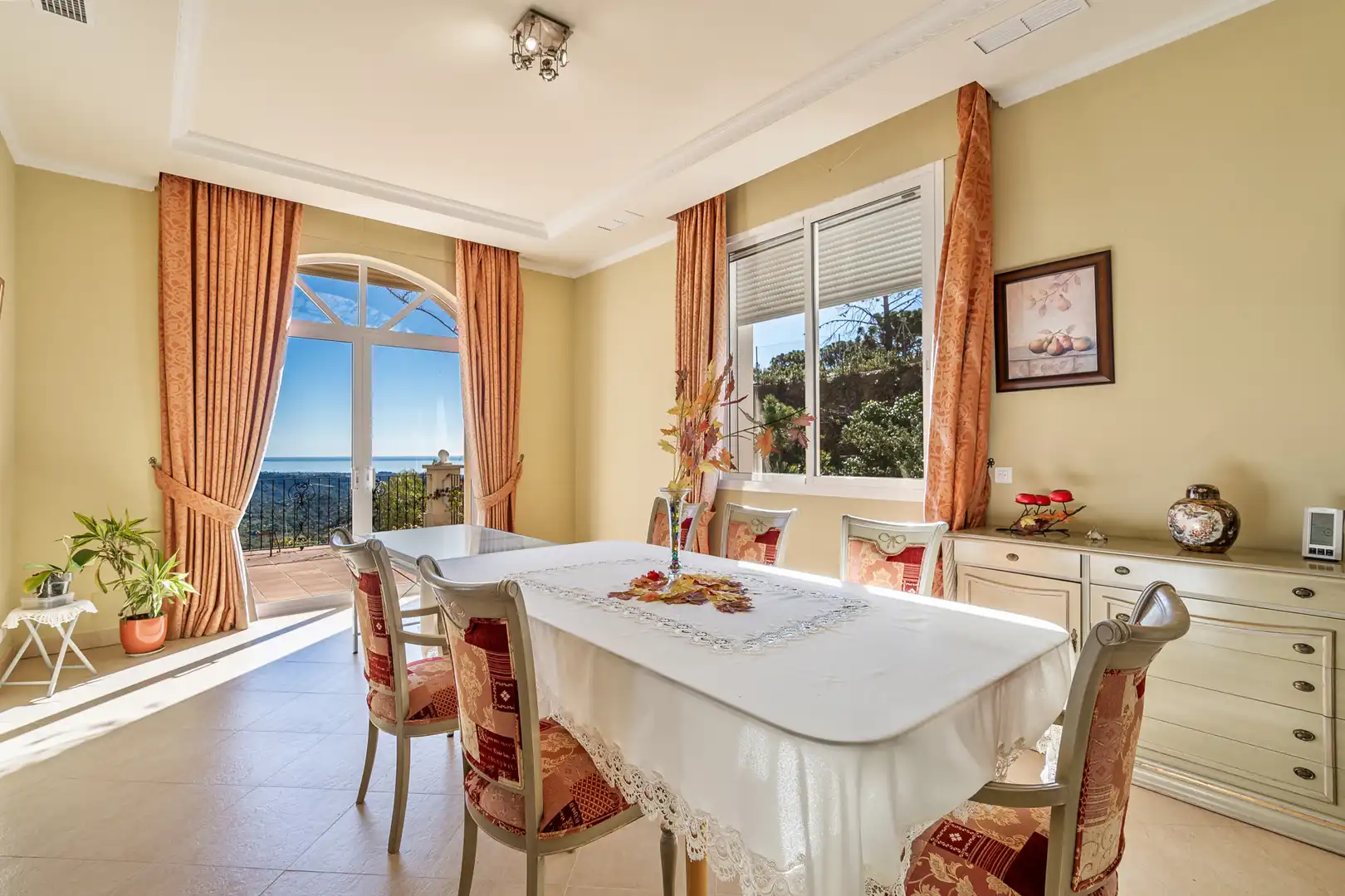 Comedor de Casa o chalet en venta en Estepona con Aire acondicionado, Terraza y Amueblado