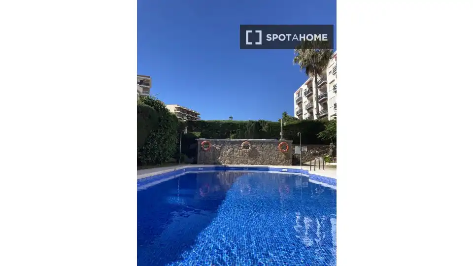 Habitación en La Carihuela - Los Nidos