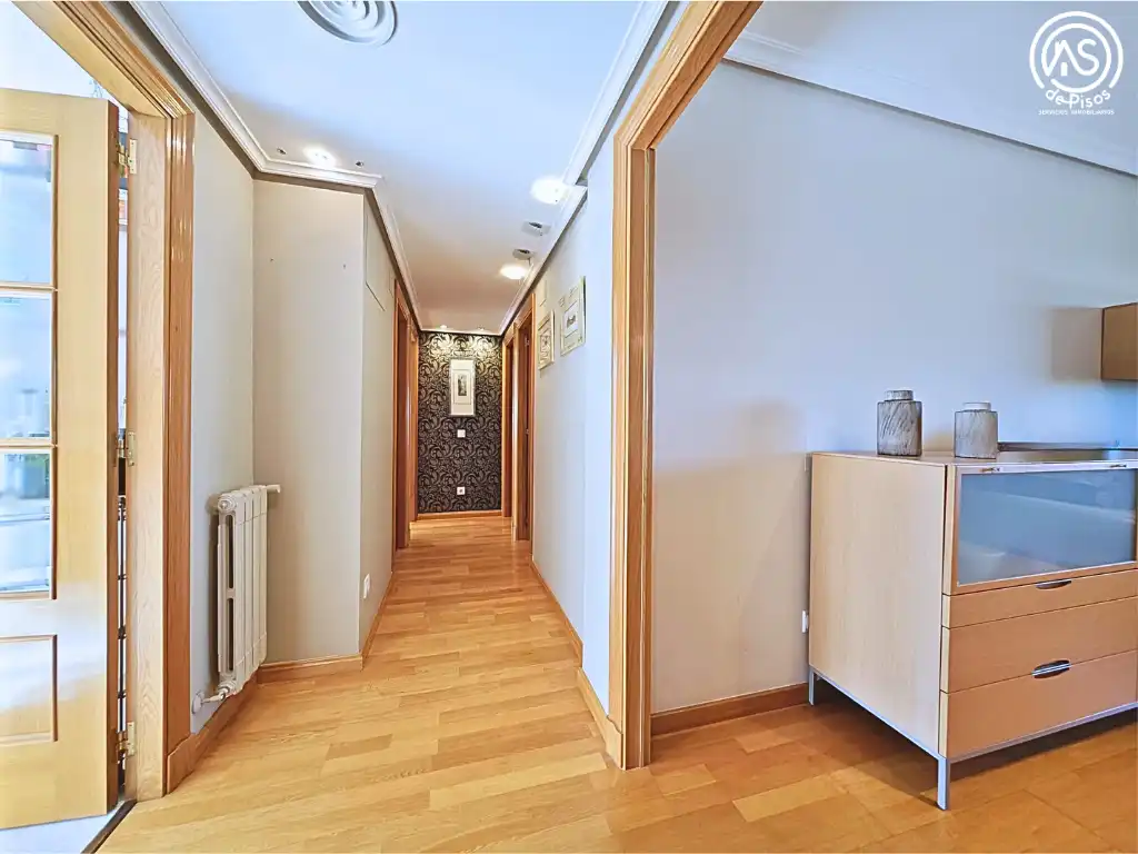 Flat for rent in Calle de la Sierra de Vicor, 21, La Almozara