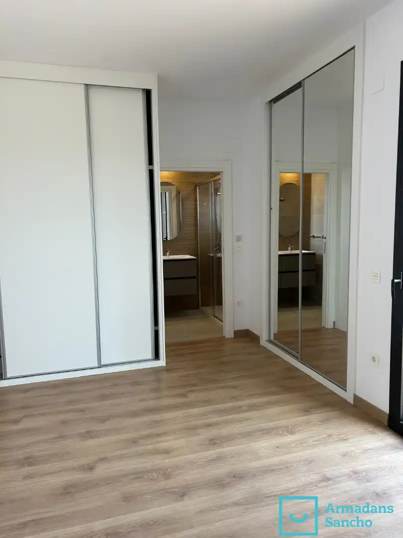 Habitación de Piso de alquiler en Plaça Europa - Port Aventura