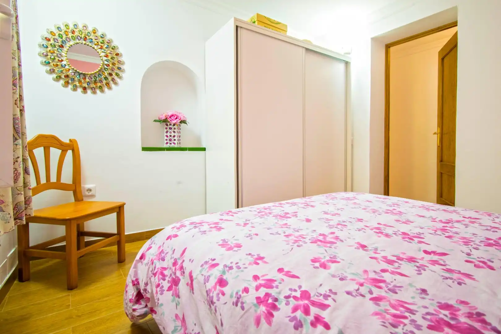 Bedroom of Flat for sale in Sevilla  with Balcony