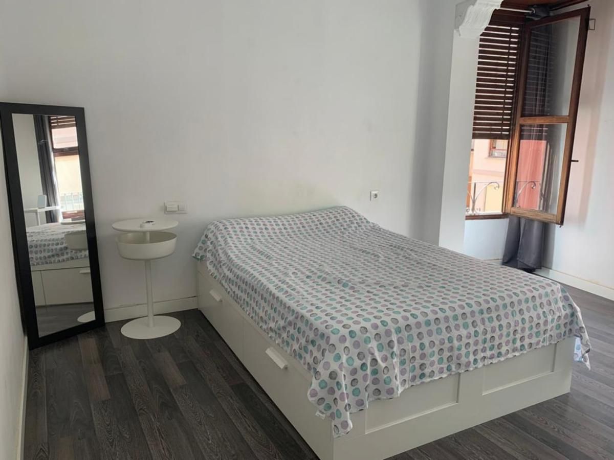 Apartament per a compartir a Plaza Illes Columbretes
