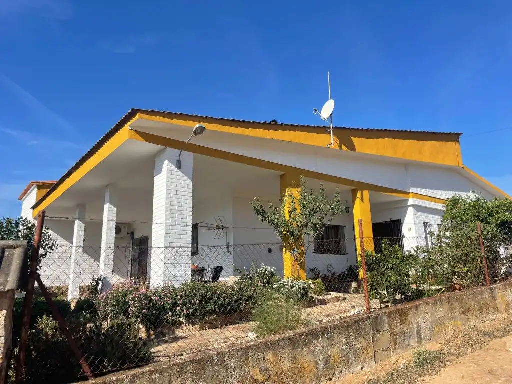 Casa rústica amb piscina en venda a Calle Jardines, imagen 2