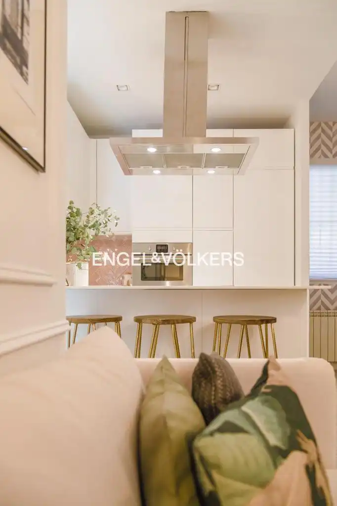 Küche von Wohnung zur Miete in  Madrid Capital mit Klimaanlage, Heizung und Möbliert