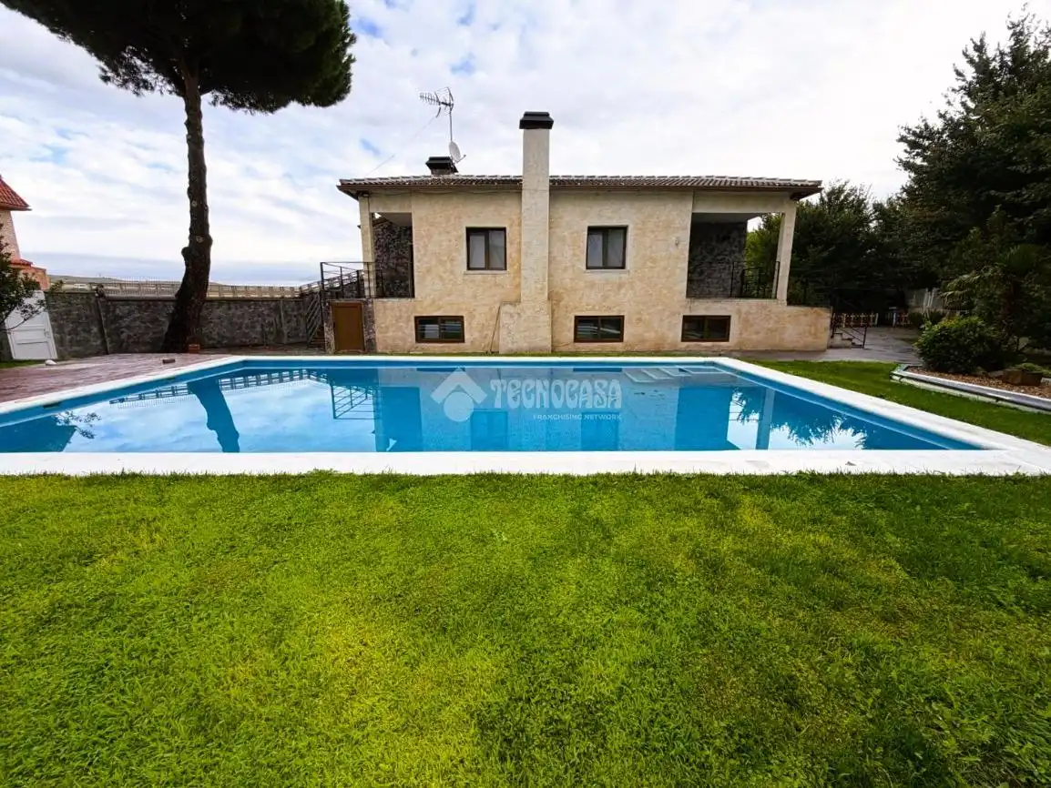 Casa amb piscina en venda a Camarma de Esteruelas, imagen 3
