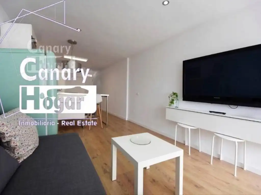 Sala de estar de Estudio en venta en Adeje con Aire acondicionado, Calefacción y Piscina comunitaria