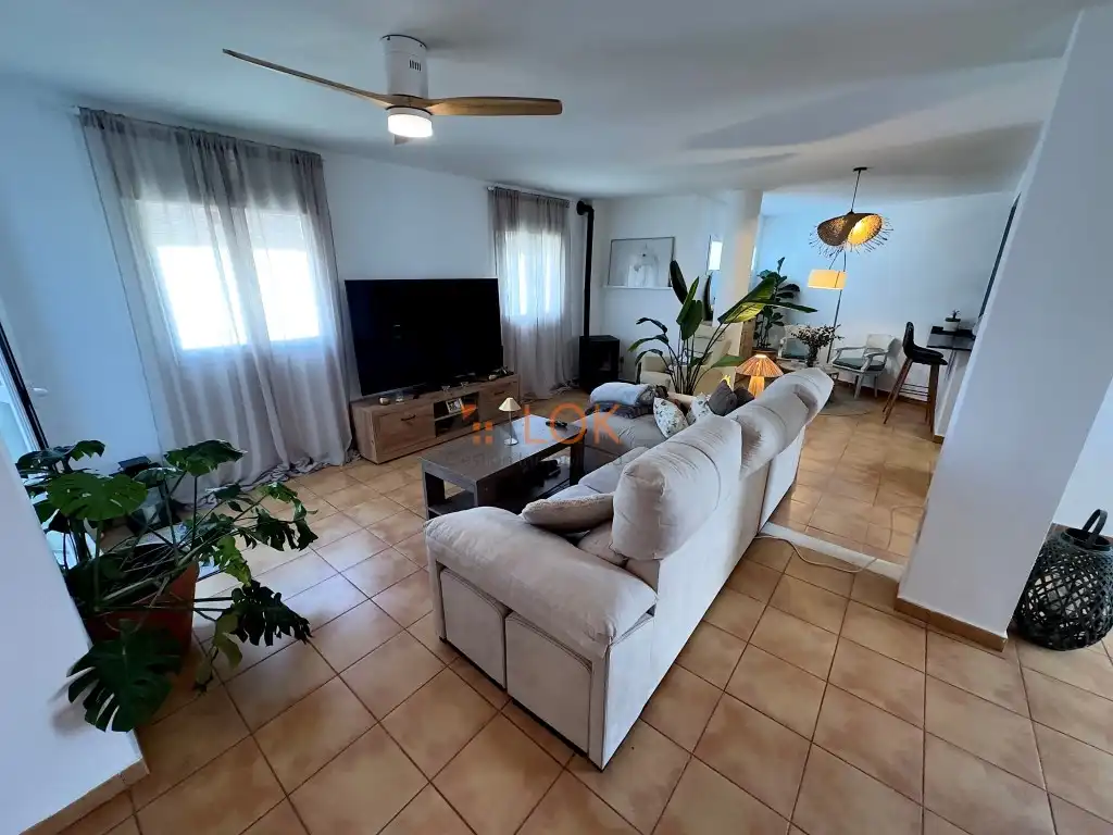 Sala de estar de Dúplex en venta en Vélez-Málaga