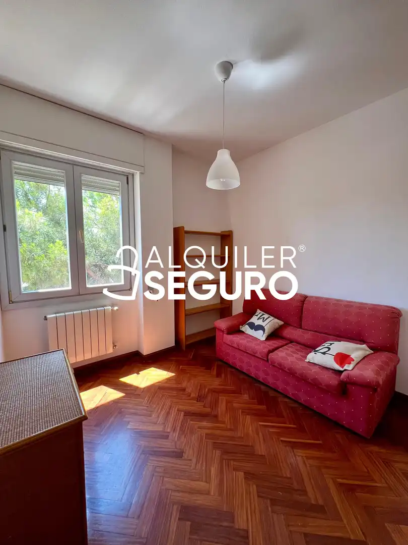 Sala de estar de Piso de alquiler en Madrid con Aire acondicionado, Calefacción y Amueblado