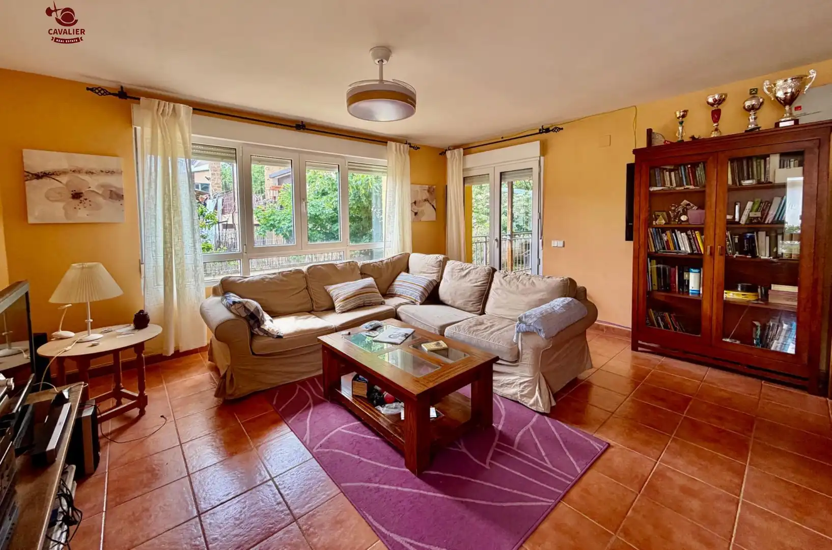 Sala d'estar de Casa o xalet en venda en Guadarrama amb Calefacció, Jardí privat i Terrassa