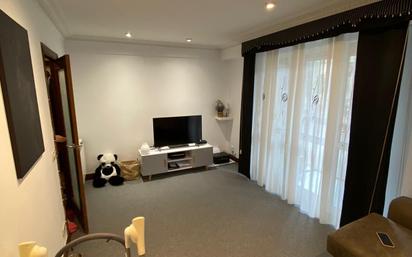 Living room of Flat for sale in Donostia - San Sebastián   with Heating, Terrace and Storage room