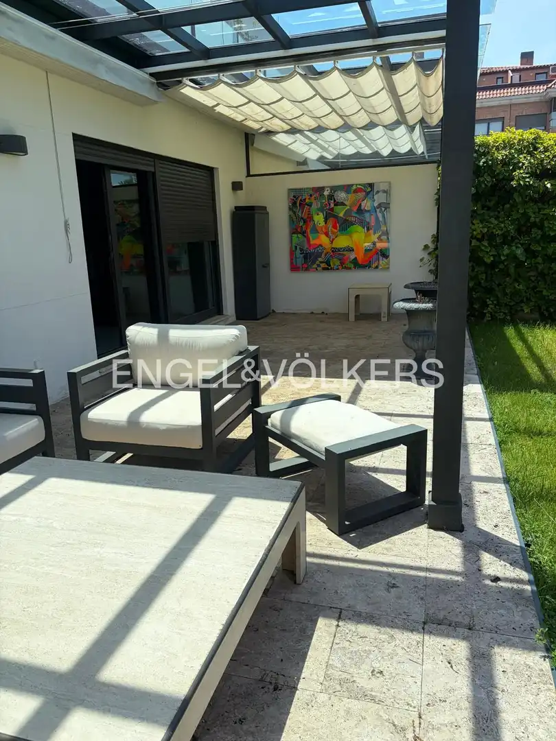 Terraza de Apartamento de alquiler en Madrid con Aire acondicionado, Calefacción y Jardín privado