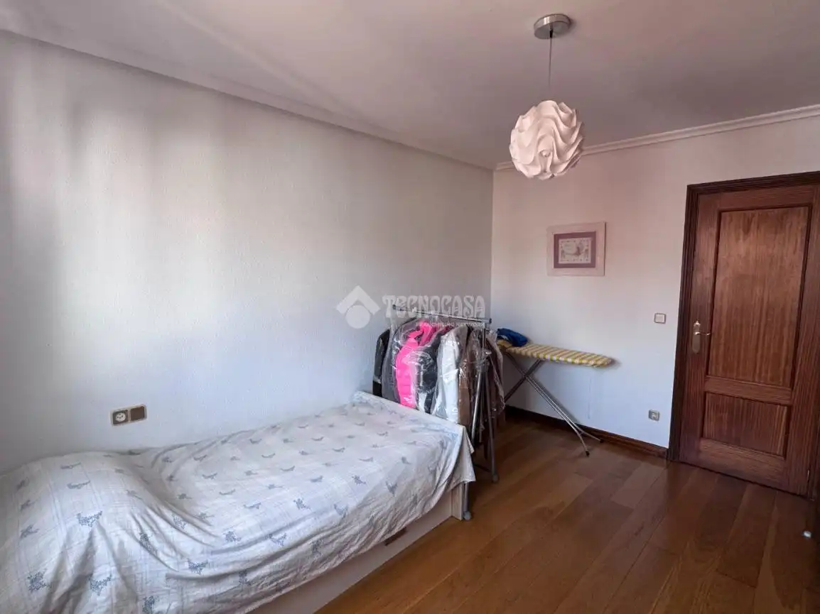 Schlafzimmer von Gebäude zum Verkauf in Villaquilambre