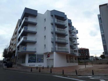Aparcament en venda a Av. Vives Llull