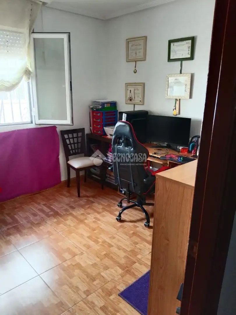 Flat for sale in Baeza  with Air Conditioner