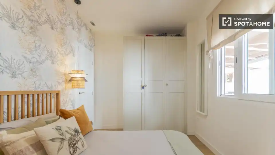 Bedroom of Flat for rent in Valencia  with Air Conditioner, Heating and Furnished