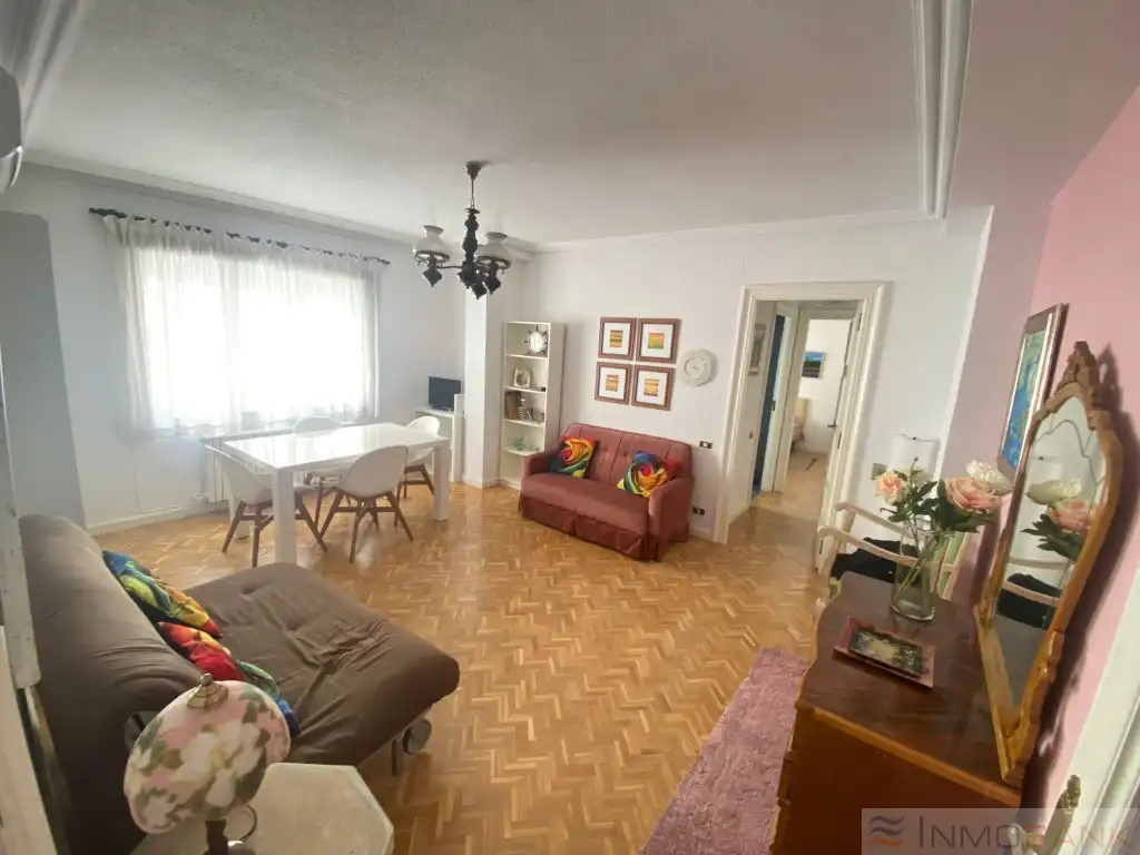 Sala d'estar de Pis en venda en Salamanca amb Aire condicionat i Moblat