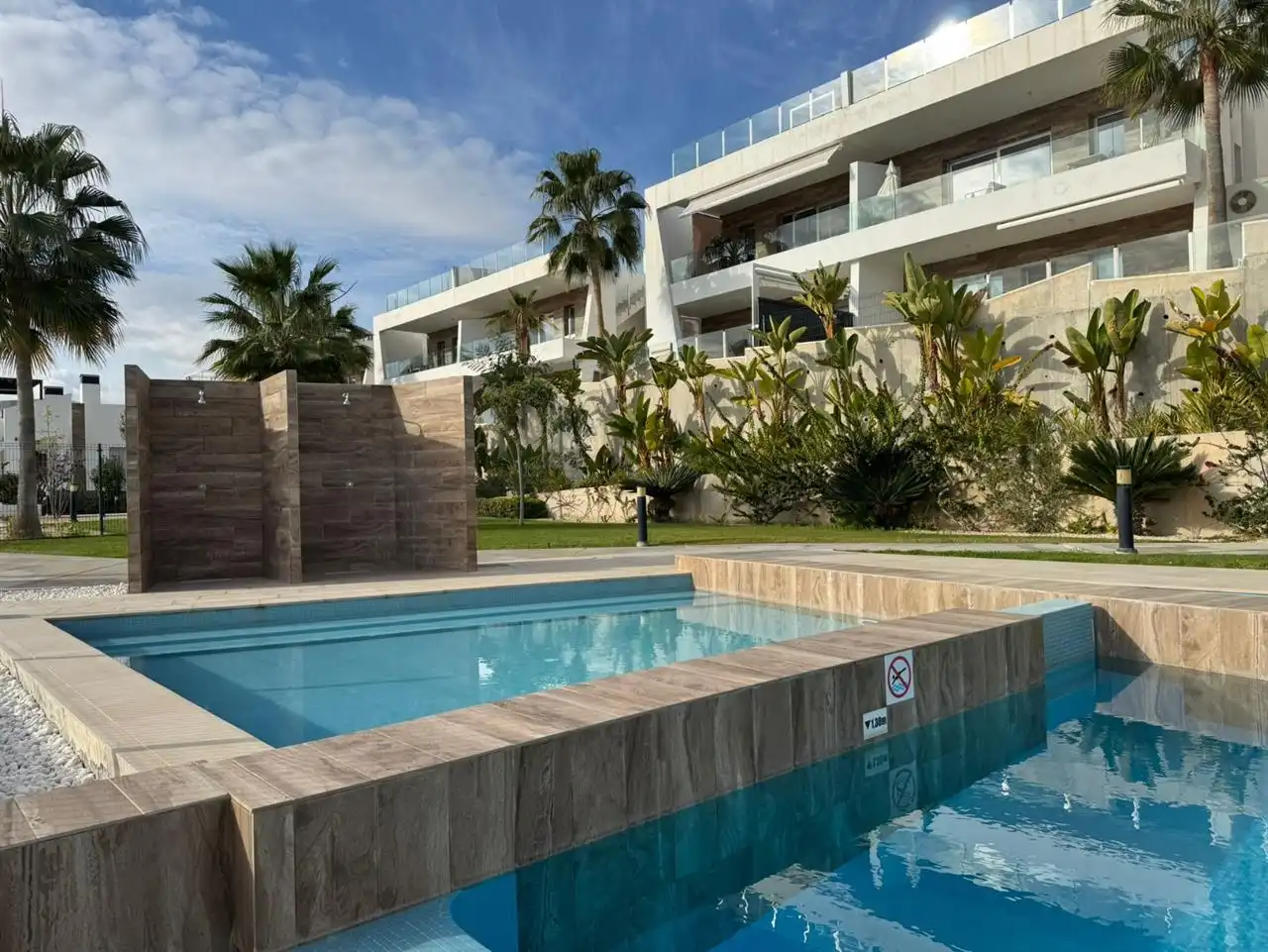 Piscina de Planta baja en venta en Finestrat con Aire acondicionado, Terraza y Trastero