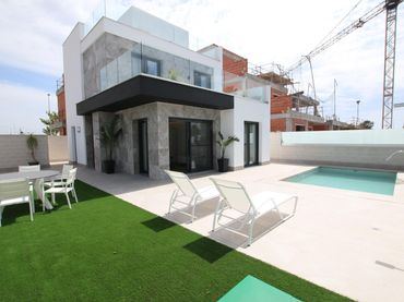 Adossat amb piscina en venda a Pilar de la Horadada ciudad