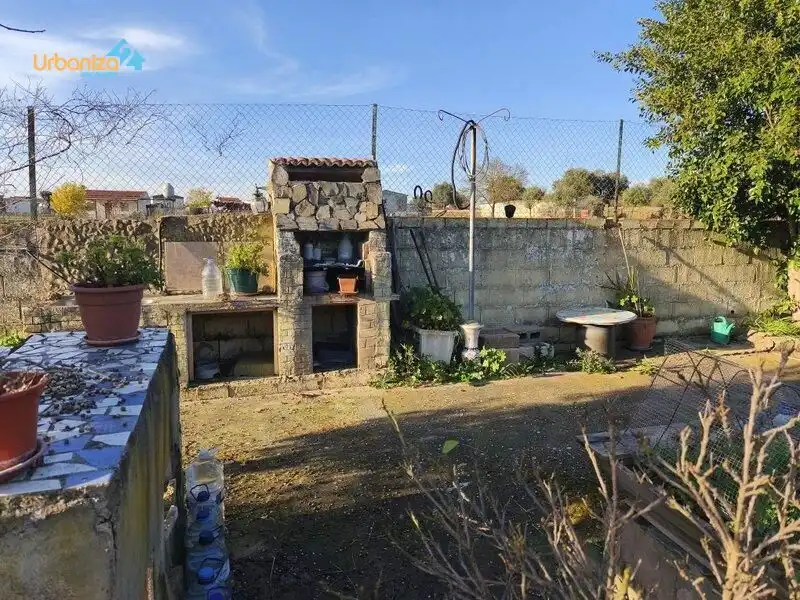 Garten von Country house zum Verkauf in Villanueva del Fresno mit Klimaanlage und Alarm
