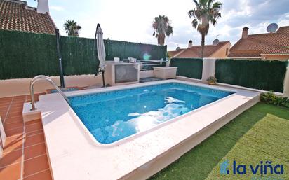 Swimming pool of House or chalet for sale in Fuente de Piedra  with Air Conditioner, Terrace and Swimming Pool