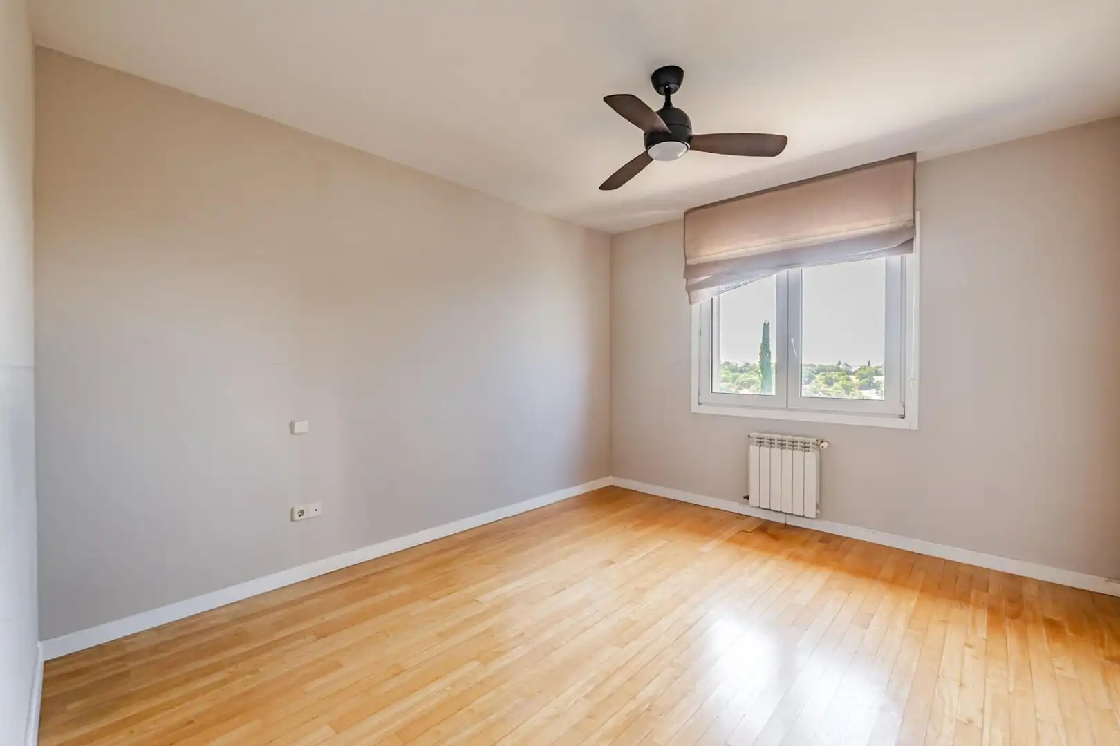 Habitación de Casa o chalet en venta en Las Rozas de Madrid con Aire acondicionado, Calefacción y Jardín privado