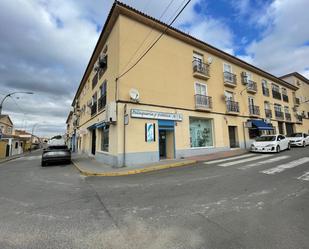 Vista exterior de Local en venda en Ontígola amb Aire condicionat, Calefacció i Moblat