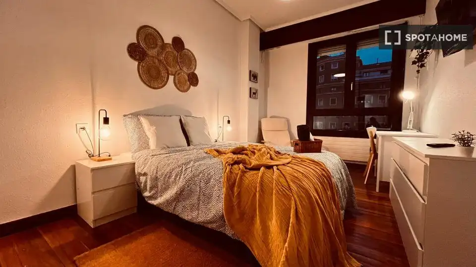 Habitación de Piso para compartir en Bilbao  con Aire acondicionado y Terraza