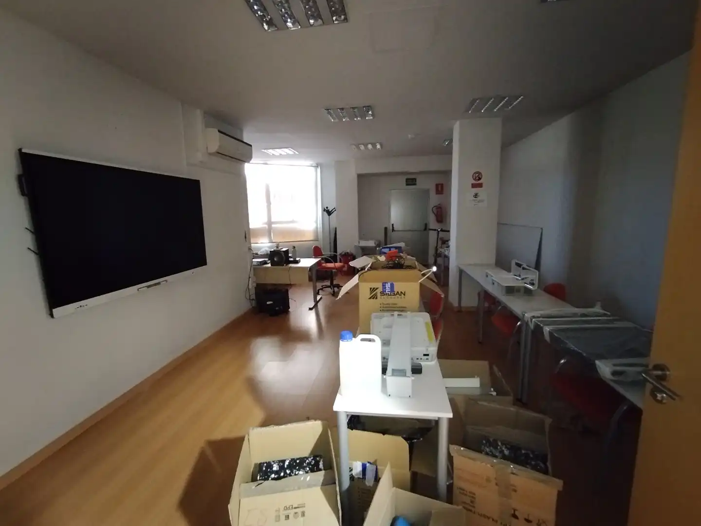 Commercial properties for sale in Castellón de la Plana / Castelló de la Plana  with Air Conditioner, Parquet flooring and Furnished