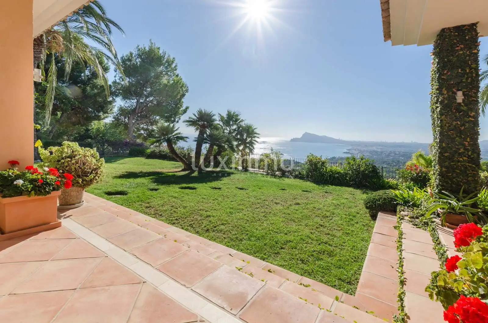 Vista exterior de Casa o chalet en venta en Altea con Aire acondicionado, Calefacción y Jardín privado