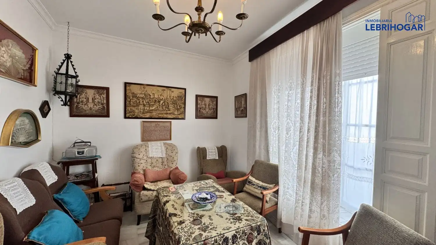 Sala de estar de Casa o chalet en venta en Lebrija con Calefacción, Trastero y Balcón