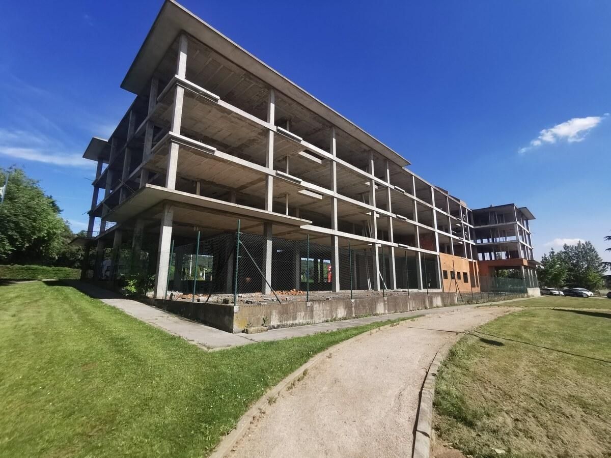 Vista exterior de Edificio en venta en León Capital 