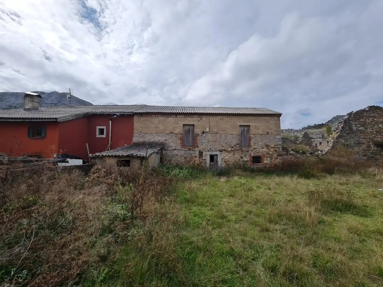 Exterior view of Residential for sale in Puebla de Lillo