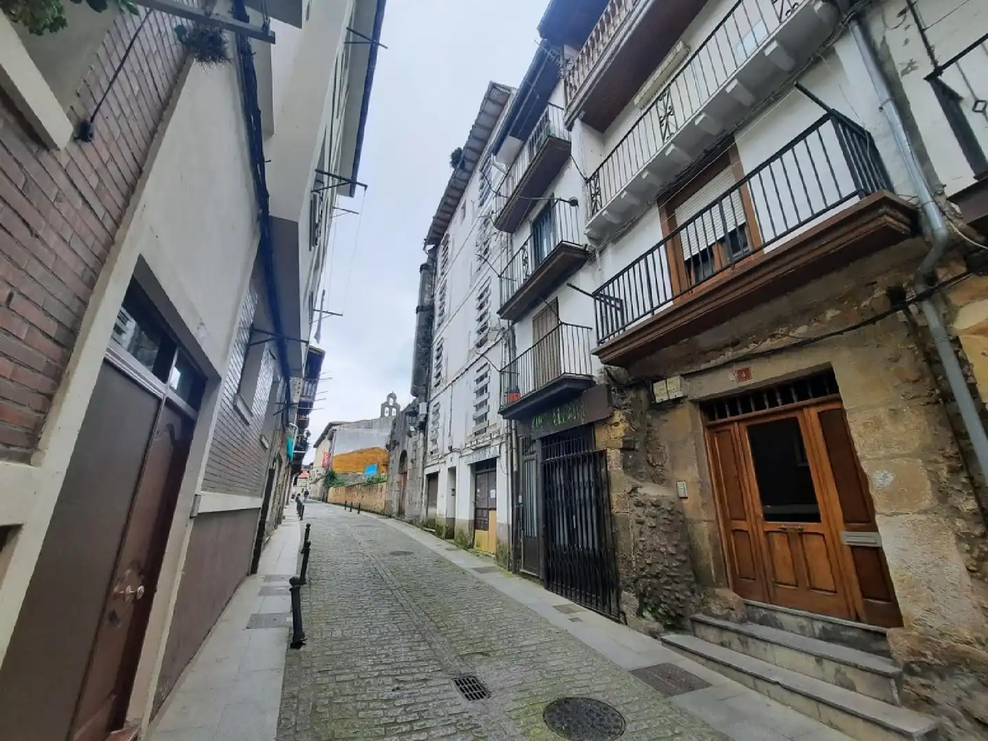 Vista exterior de Piso en venta en Laredo