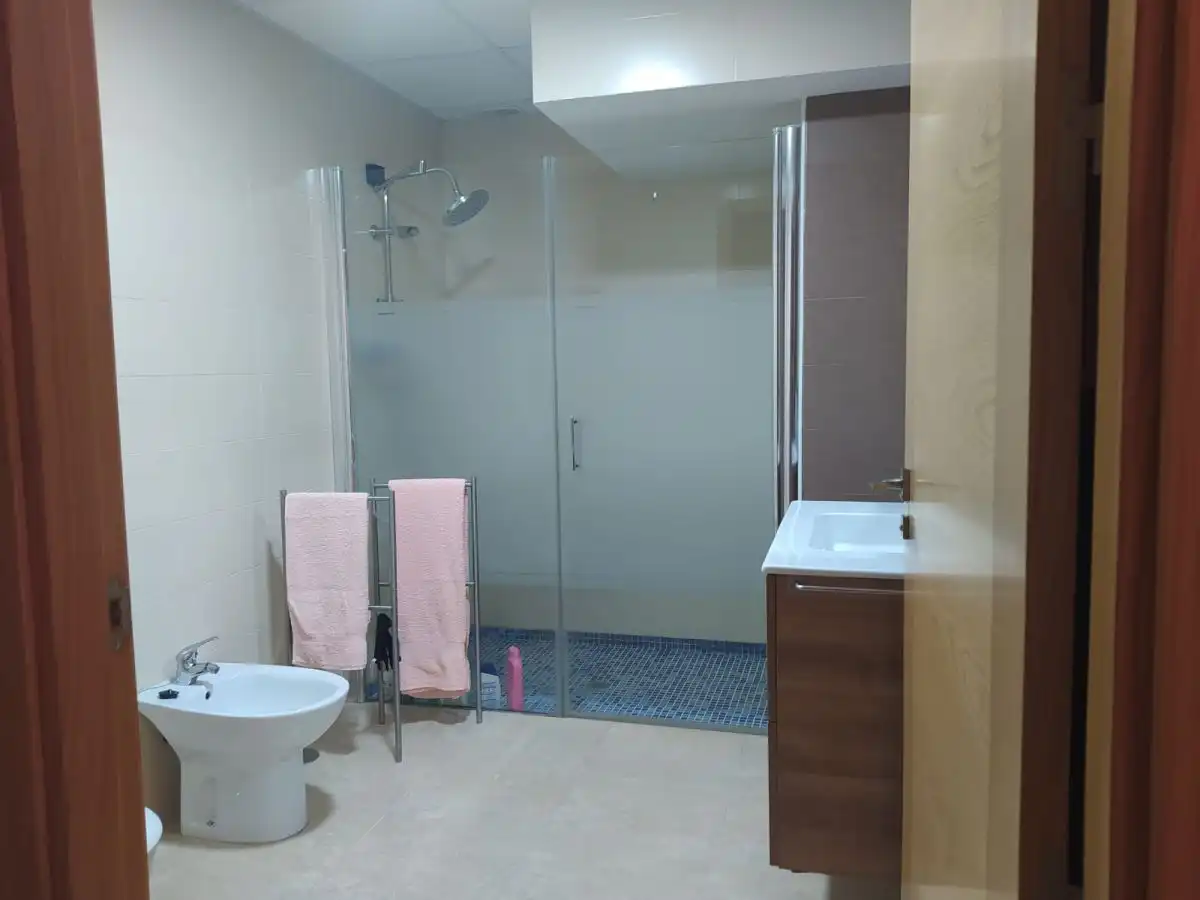 Bany de Casa o xalet en venda en Badajoz amb Aire condicionat, Terrassa i Traster