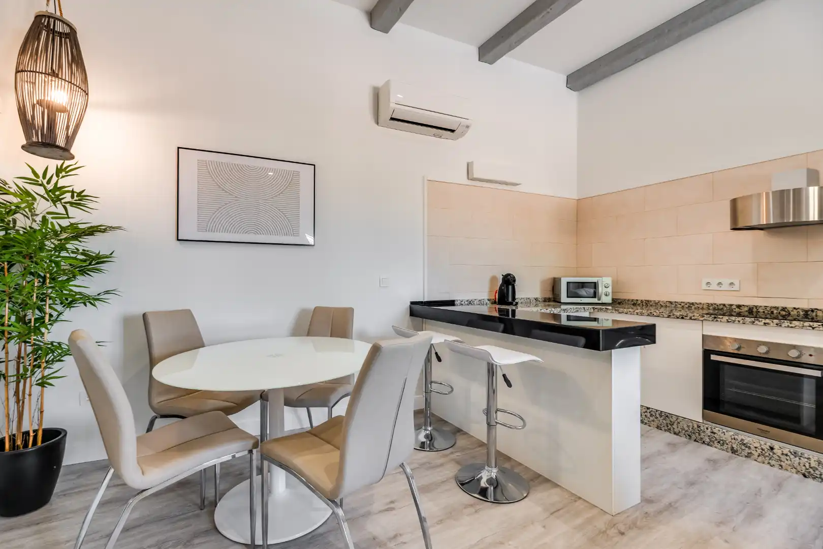 Cuina de Apartament de lloguer en Málaga amb Aire condicionat, Calefacció i Parquet