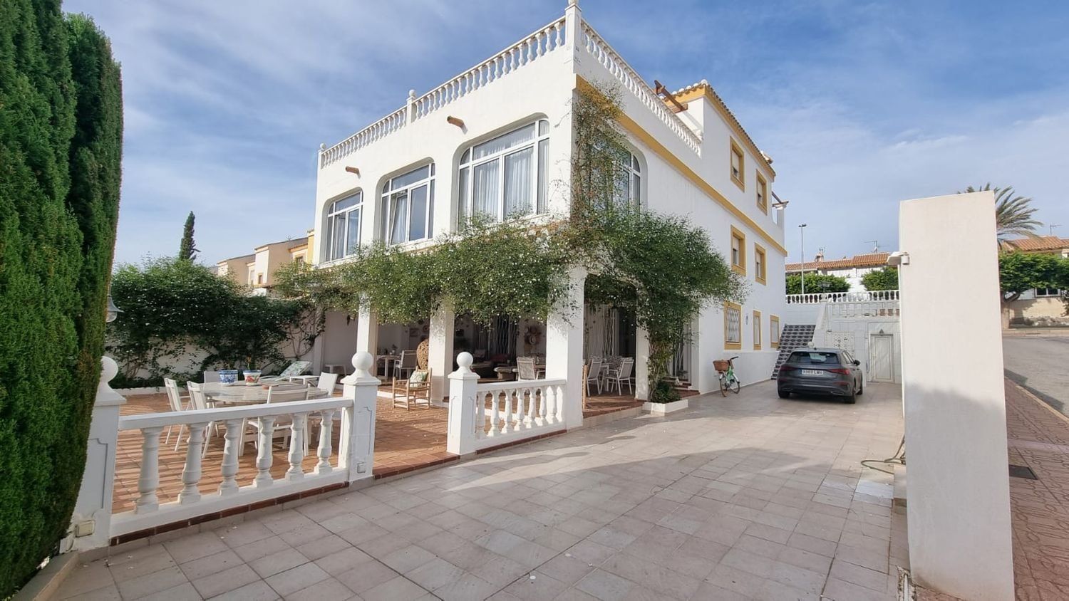 House or chalet for sale in AVENIDA COLON, Las Marinas - Pueblo Laguna