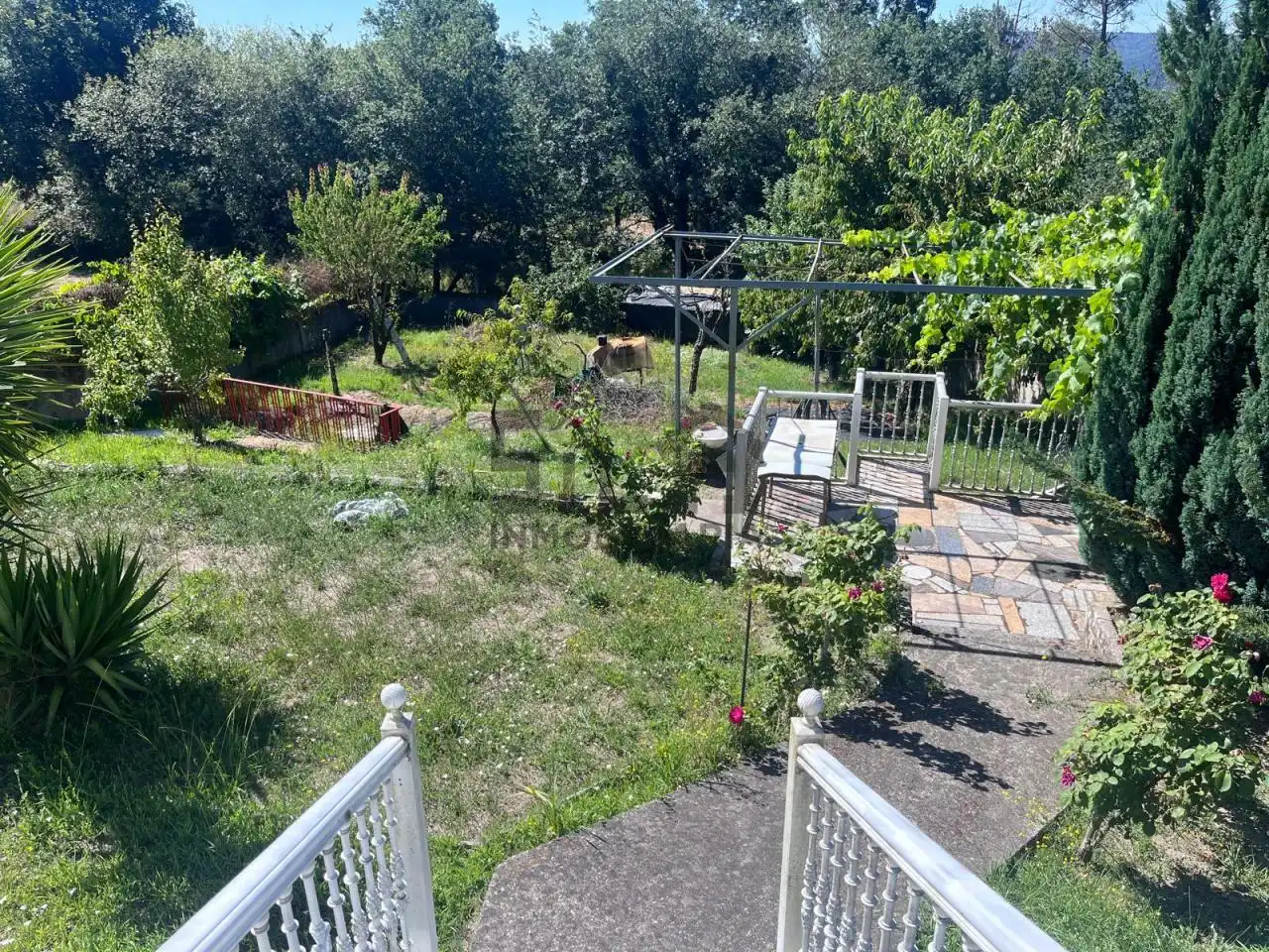Casa o xalet en venda en Ourense Capital  amb Calefacció, Jardí privat i Moblat