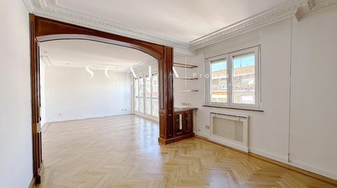 Photo 4 of Attic for rent in Reyes Magos, Niño Jesús, Madrid Capital