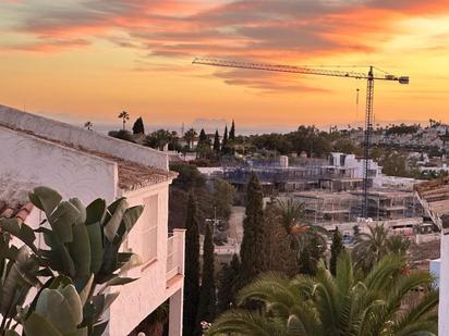 Exterior view of Single-family semi-detached for sale in Estepona  with Terrace