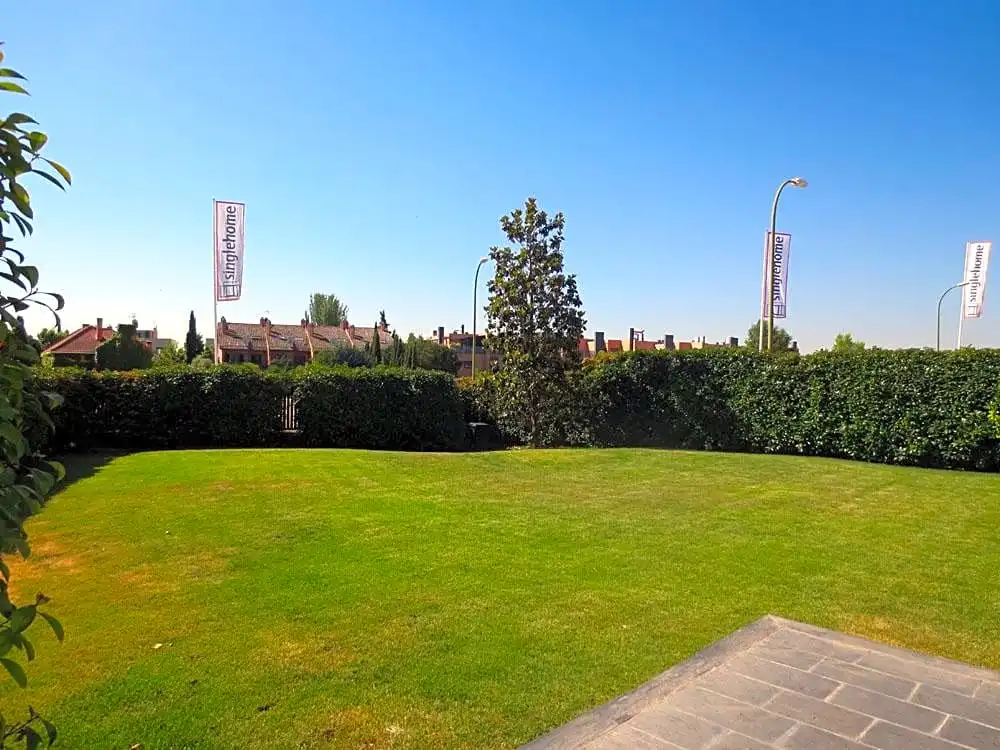 Jardín de Planta baja de alquiler en Madrid con Aire acondicionado, Calefacción y Jardín privado