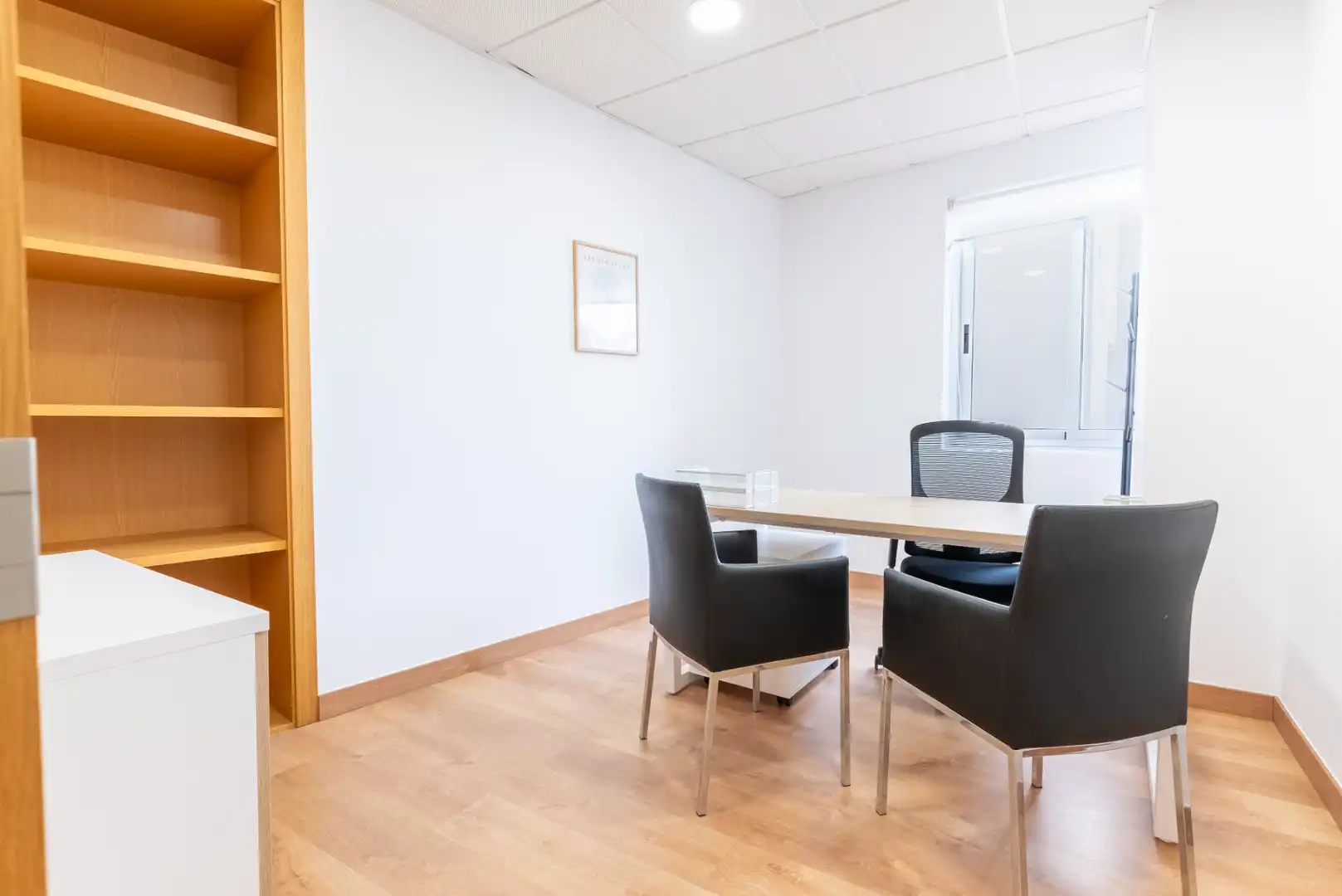 Office for rent in Málaga  with Air Conditioner, Heating and Furnished
