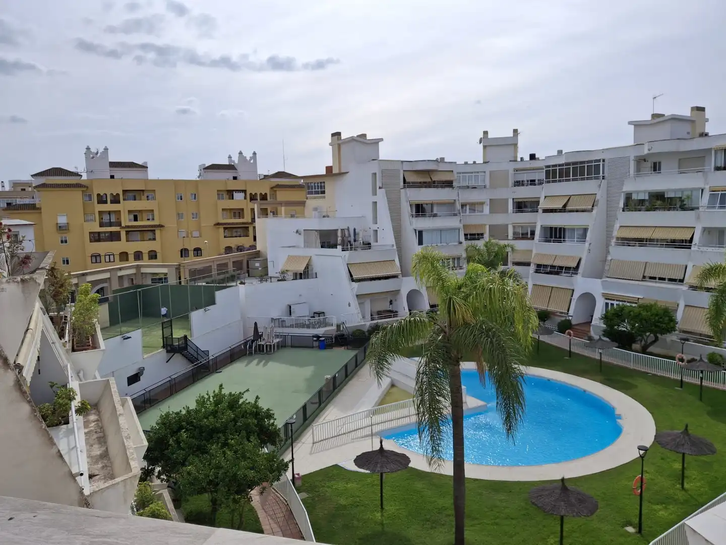 Vista exterior de Piso de alquiler en El Puerto de Santa María con Aire acondicionado, Horno y Lavadora