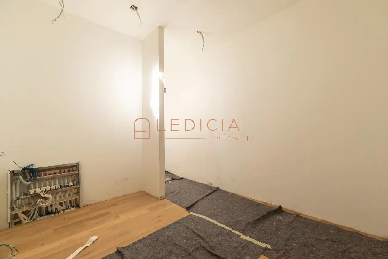 Flat for sale in Vigo   with Heating, Terrace and Furnished